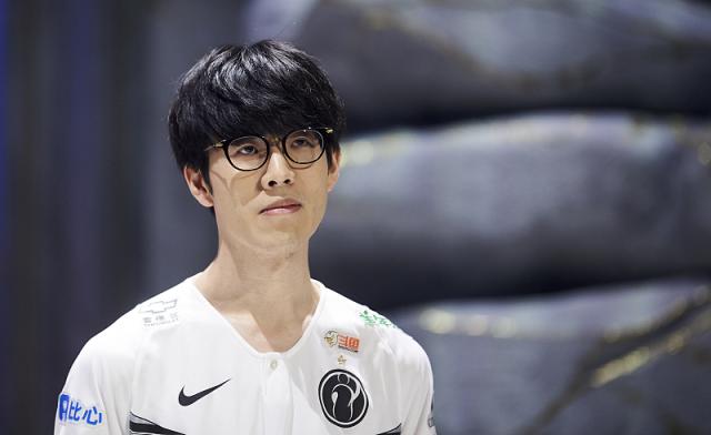 邮报：马奎尔被指控希腊袭击警察案将在今年10月8日重新开庭