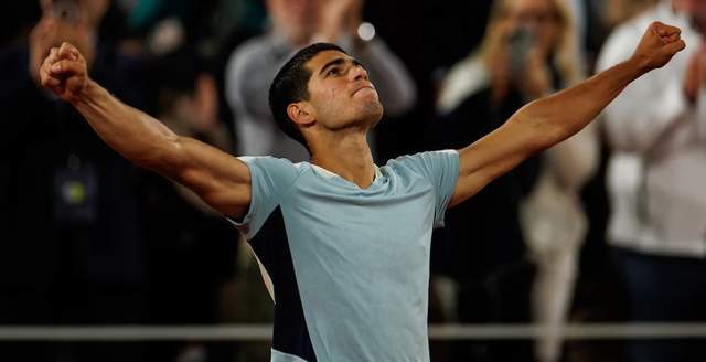 记者：内马尔已正常参加训练，能够参加周六桑托斯的保级战