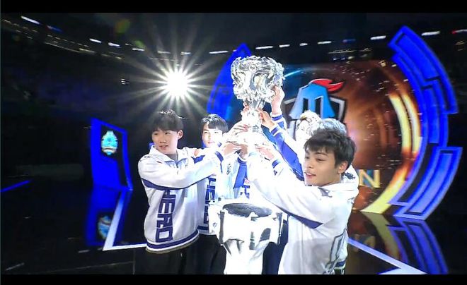 了奋力拼搏 了奋力拼搏